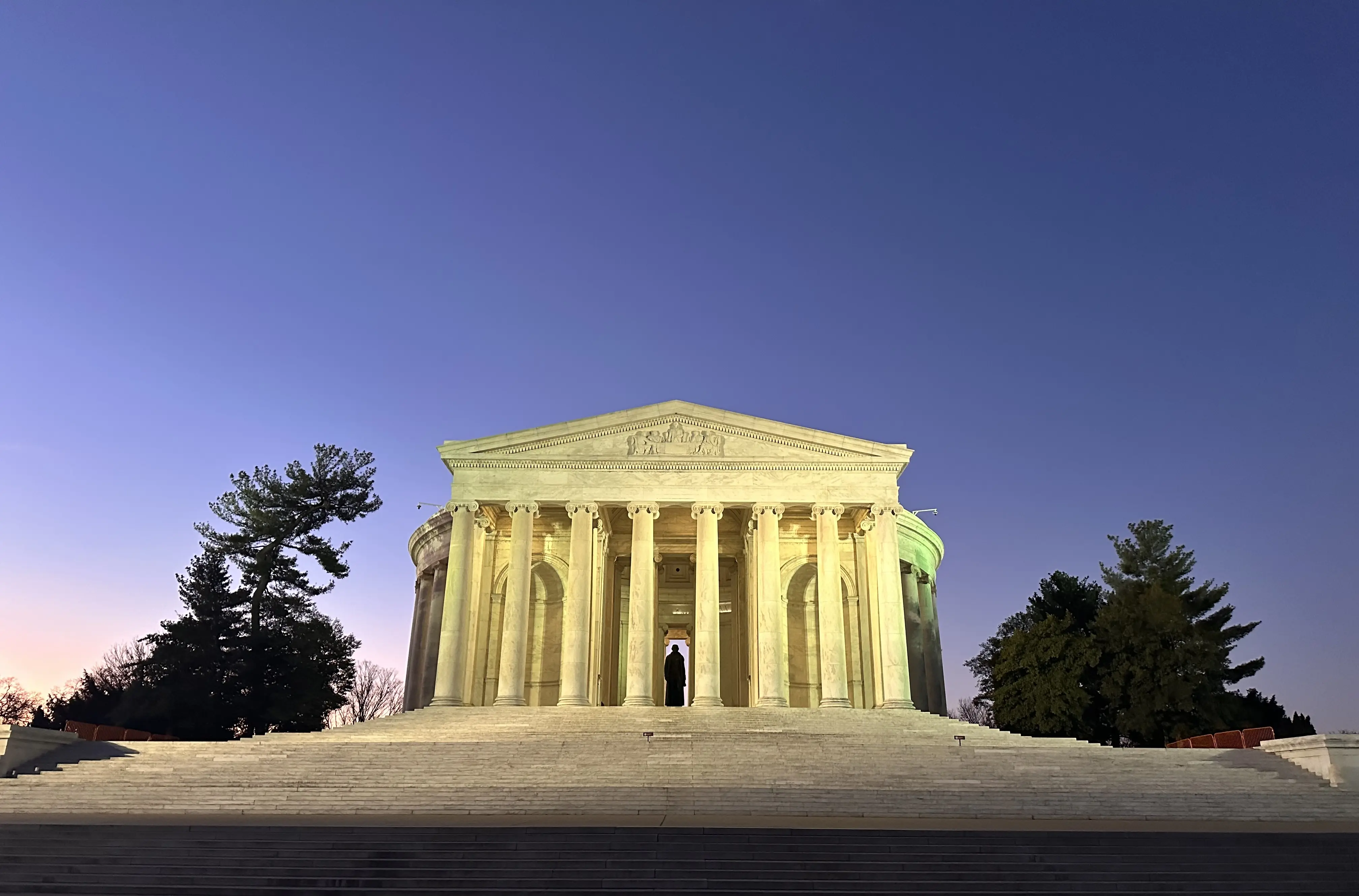 Jefferson Memorial at dusk